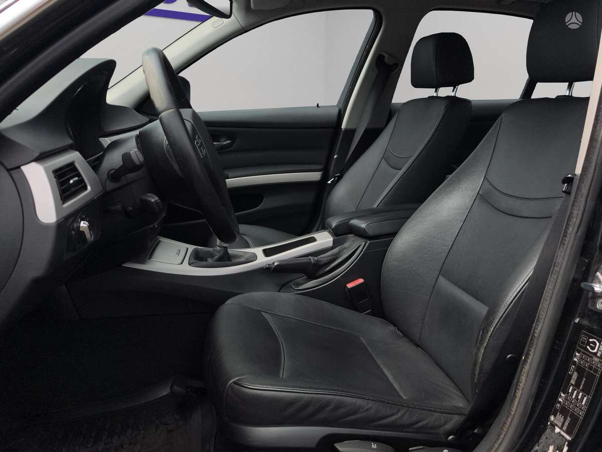 BMW 318, 2.0 l., Седан