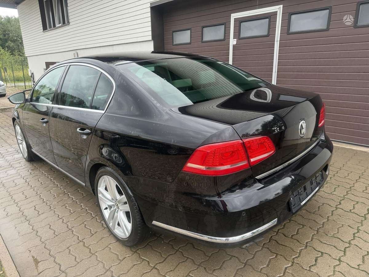 Volkswagen Passat - 4
