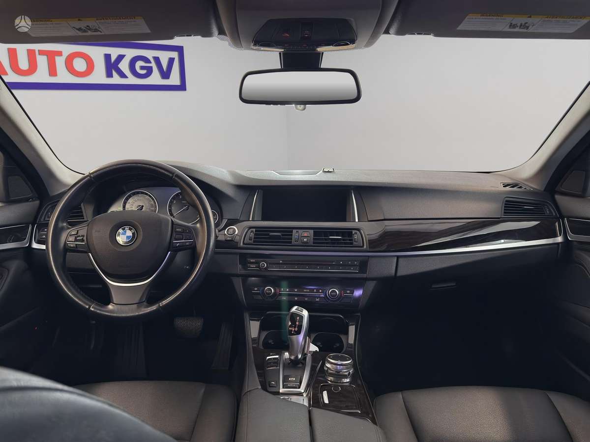 BMW 528, 2.0 l., Седан
