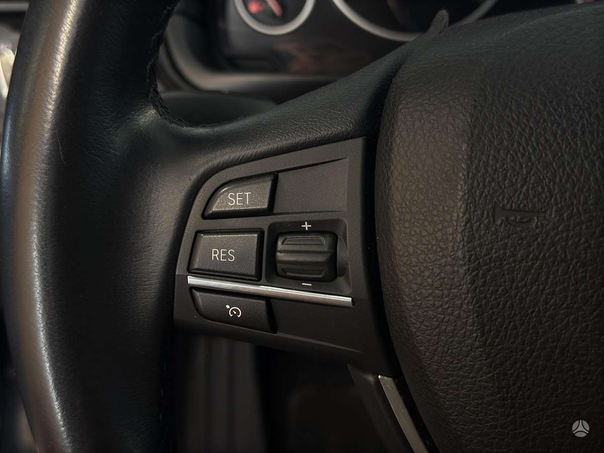 BMW 528, 2.0 l., Седан