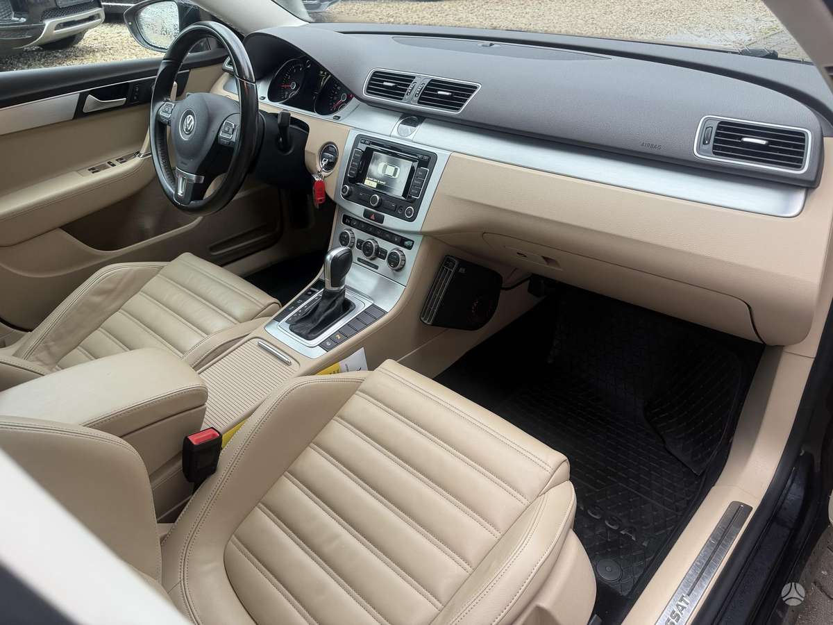 Volkswagen Passat - 9
