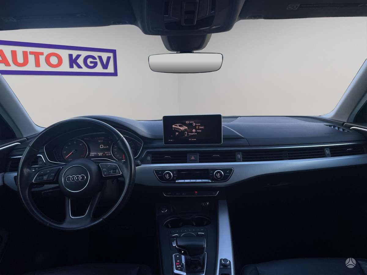 Audi A4, 2.0 l., Седан