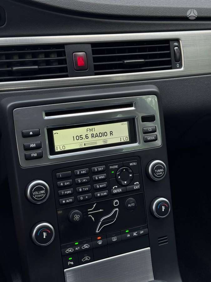 Volvo V70, 2.4 l., hatchback