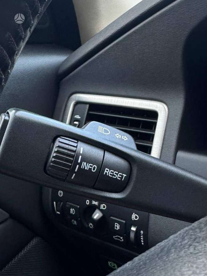 Volvo V70, 2.4 l., Хэтчбек