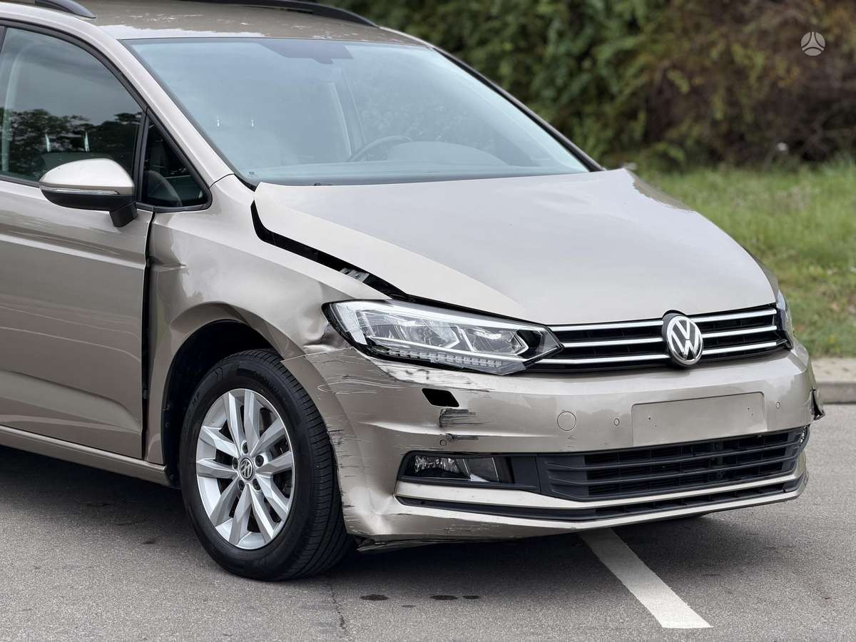 Volkswagen Touran - 2