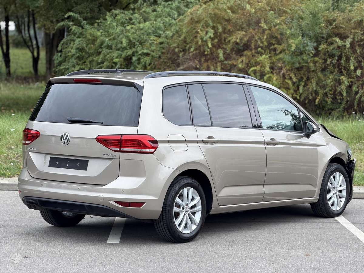 Volkswagen Touran - 6