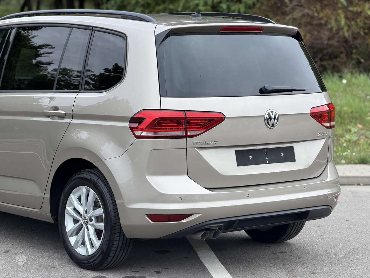 Volkswagen Touran - 9
