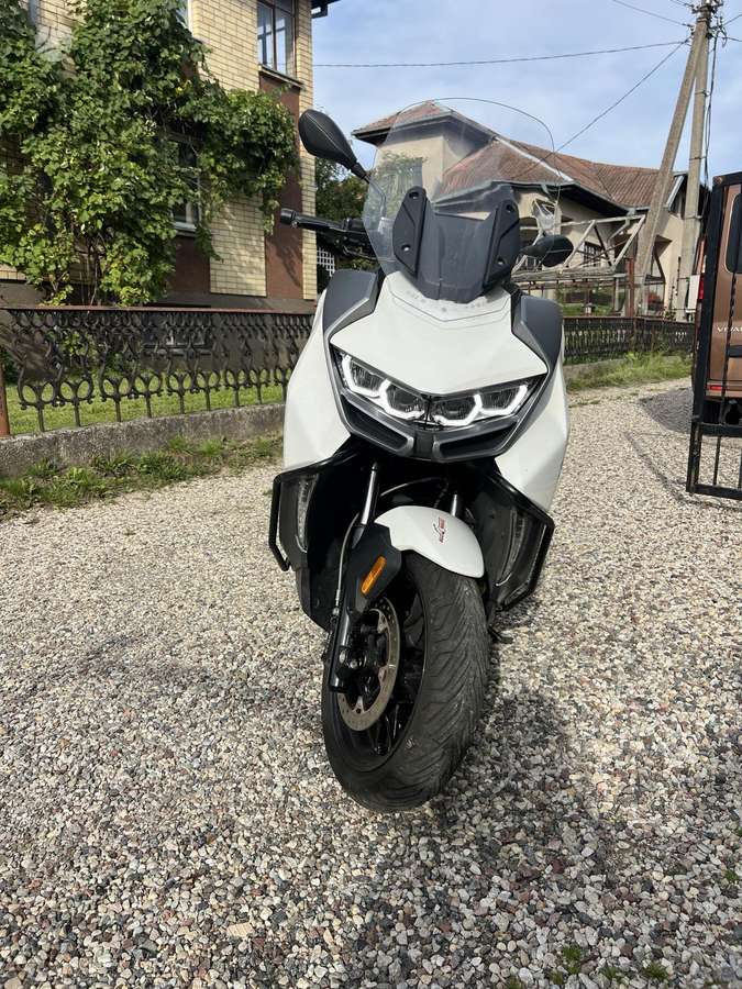 BMW C 400 GT 350cc, scooters / mopeds