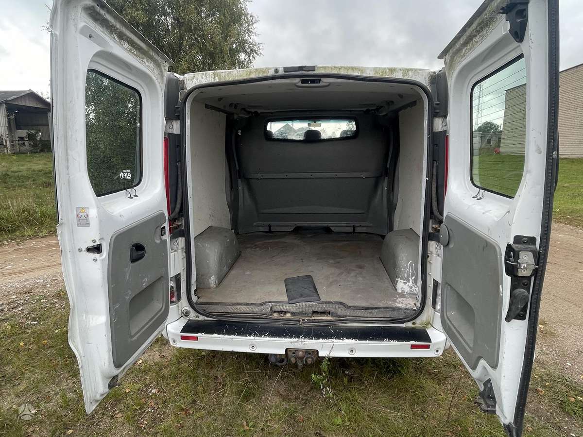 Renault Trafic - 12