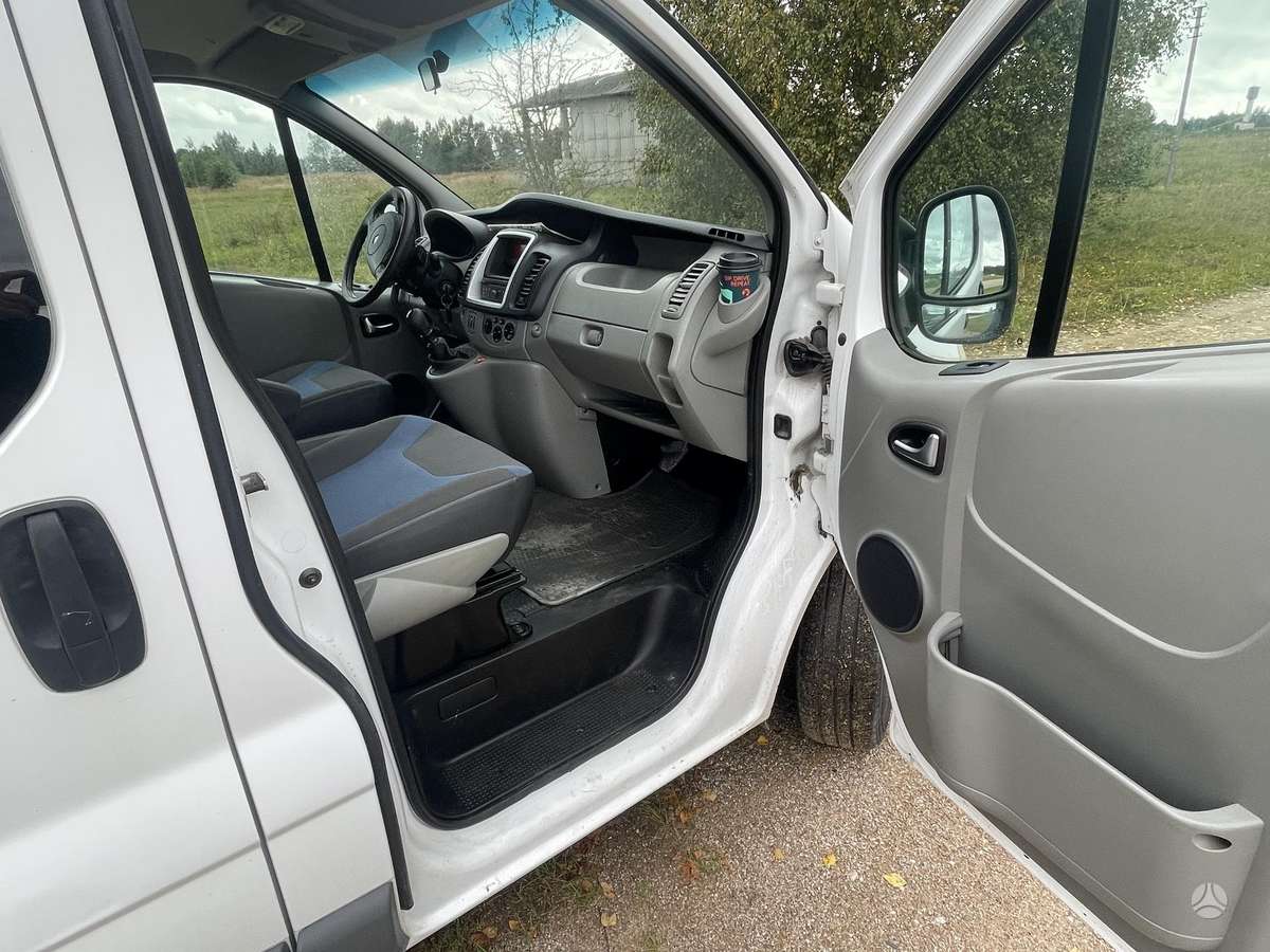 Renault Trafic - 10