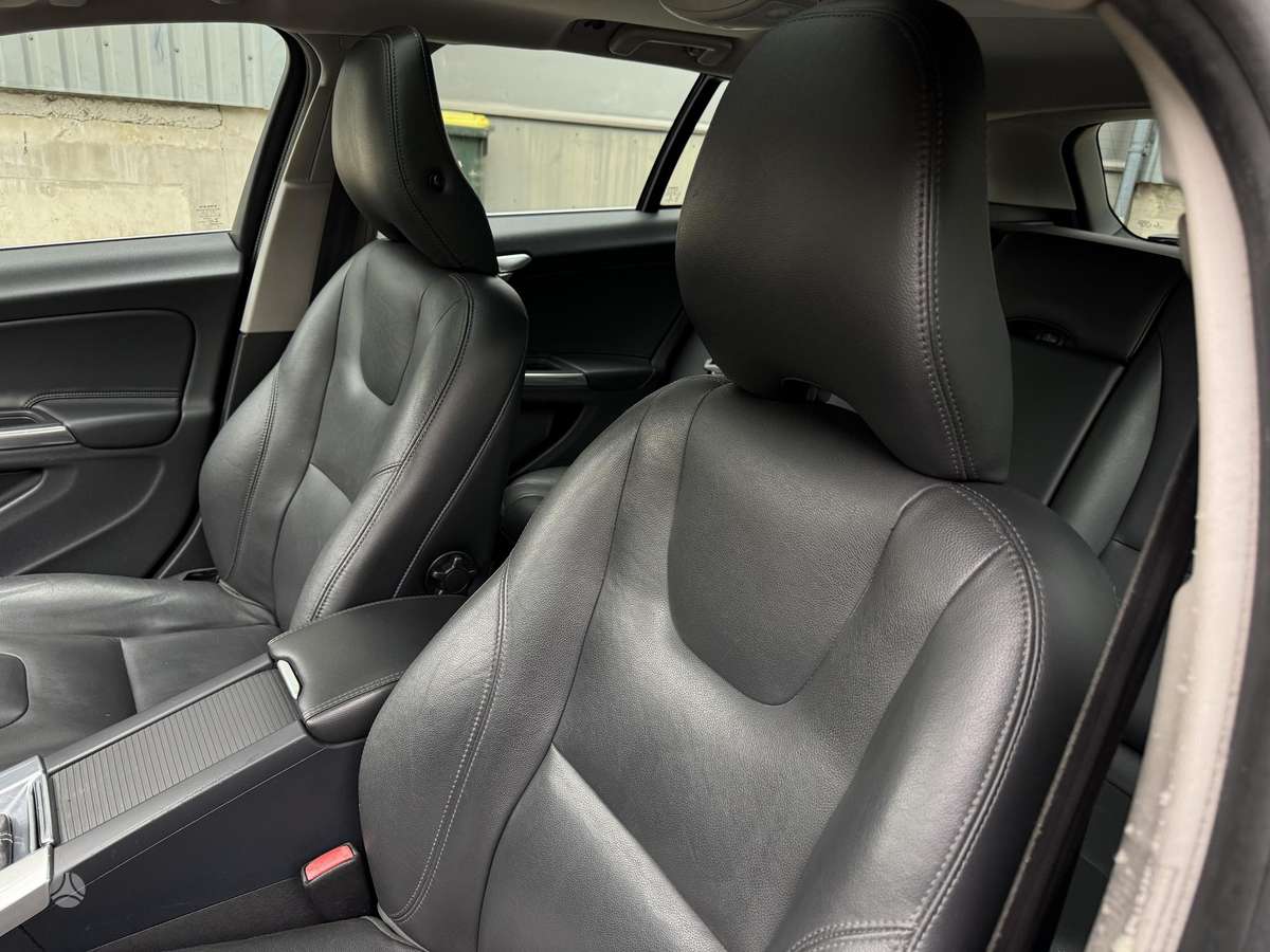 Volvo V60, 2.4 l., Универсал