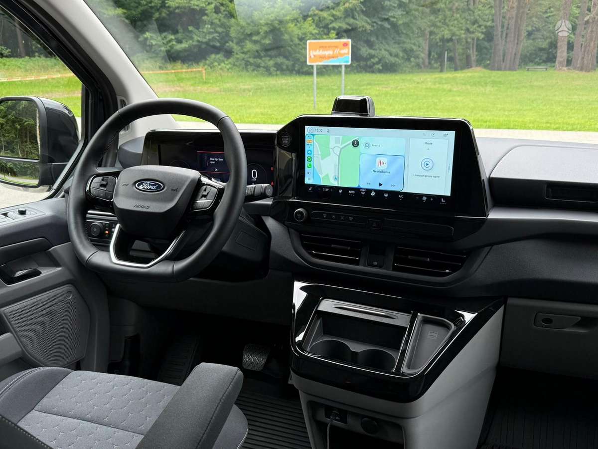 Ford Tourneo Custom, passenger minibus