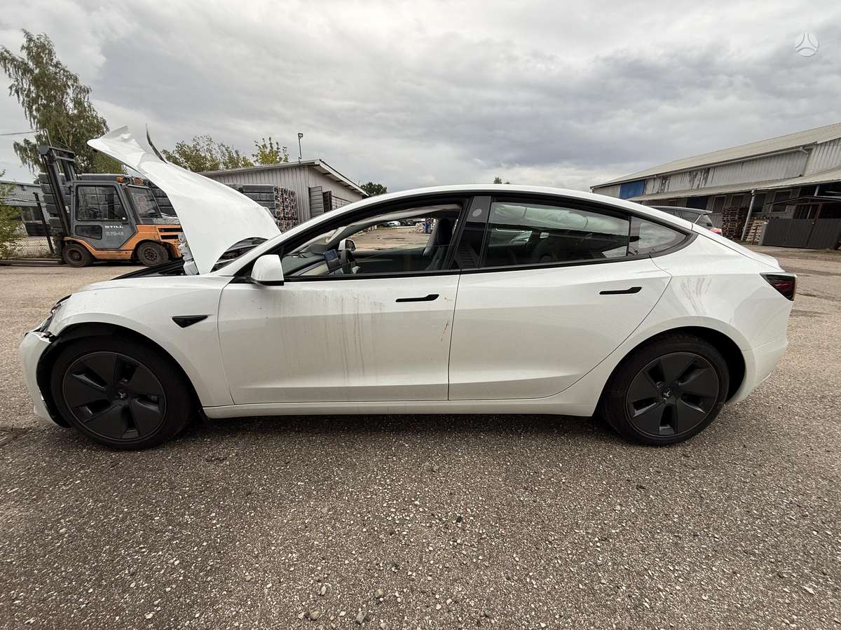 Tesla Model 3, 82 кВт·ч, Седан