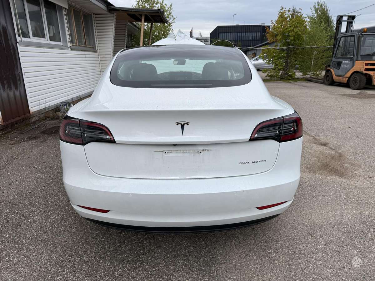 Tesla Model 3, 82 kWh, sedanas