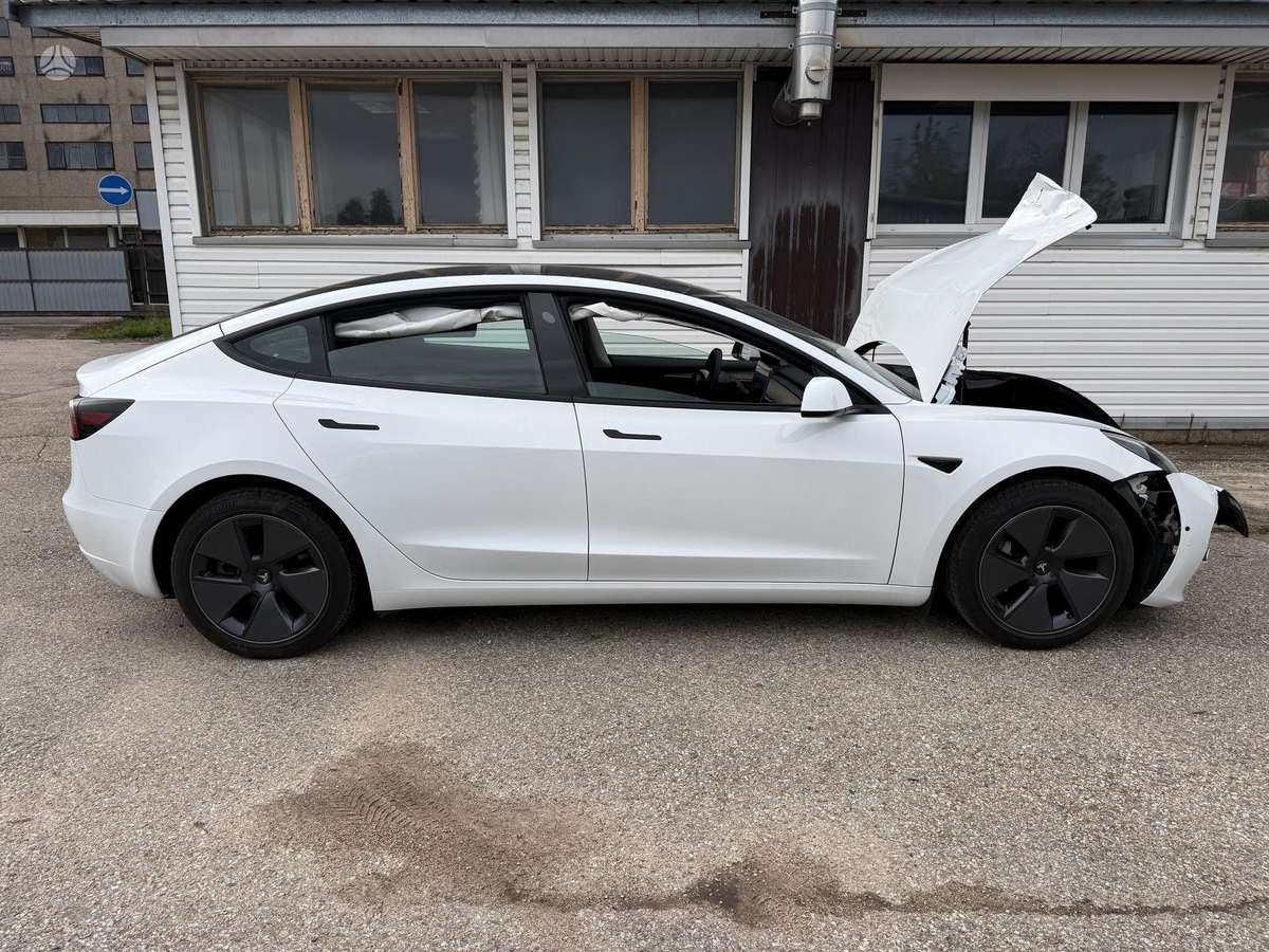Tesla Model 3, 82 кВт·ч, Седан