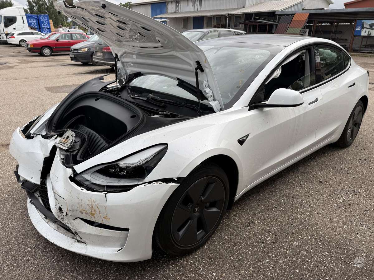 Tesla Model 3, 82 кВт·ч, Седан