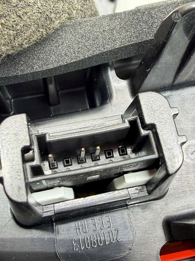 BMW 5 serija G61 stopai