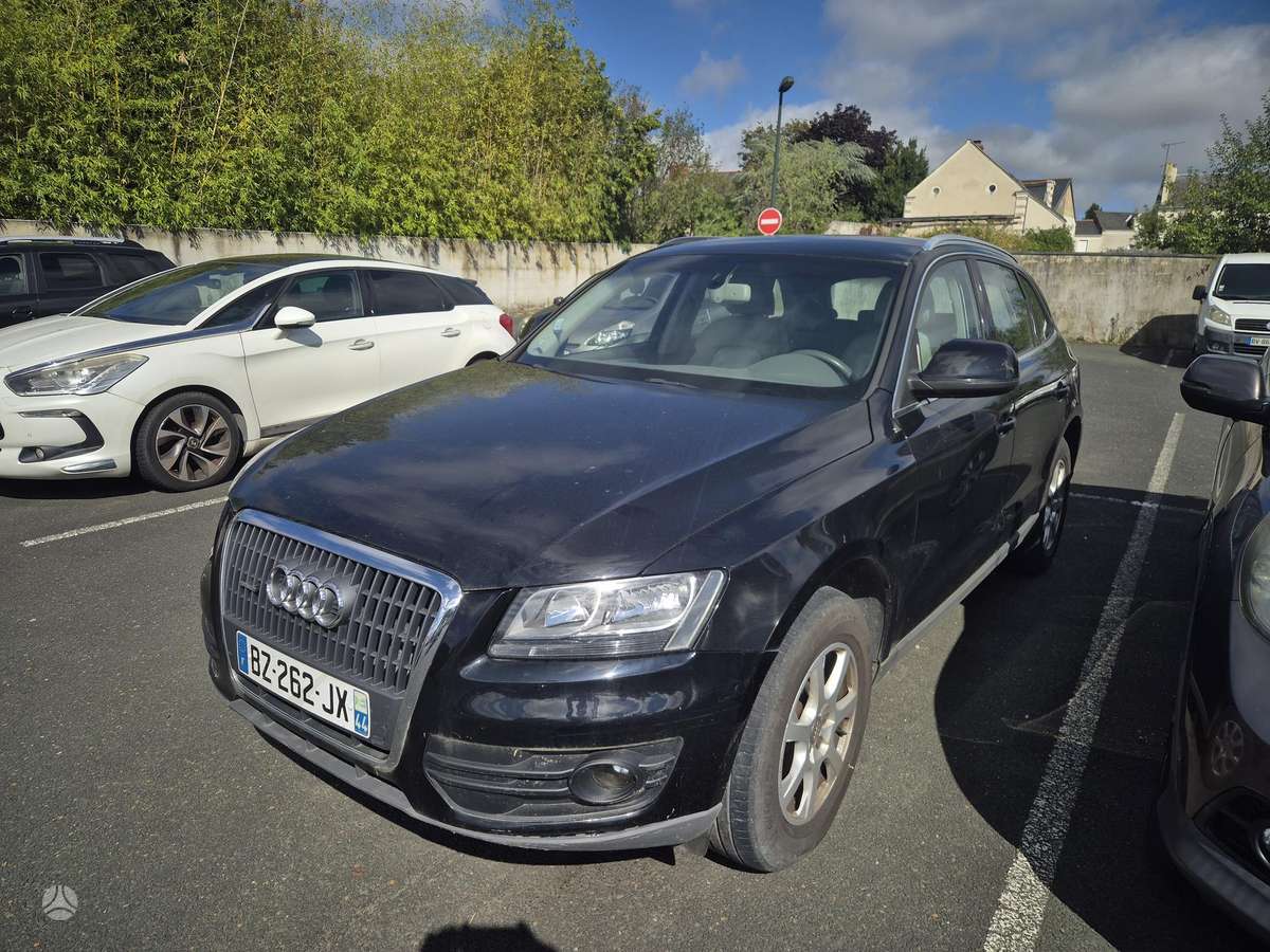 Audi Q5, 2.0 l., off-road / crossover
