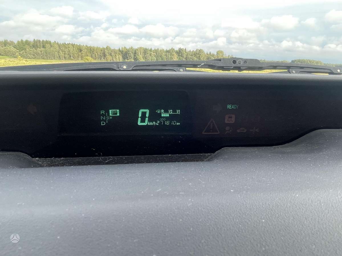 Toyota Prius, 1.5 l., hatchback