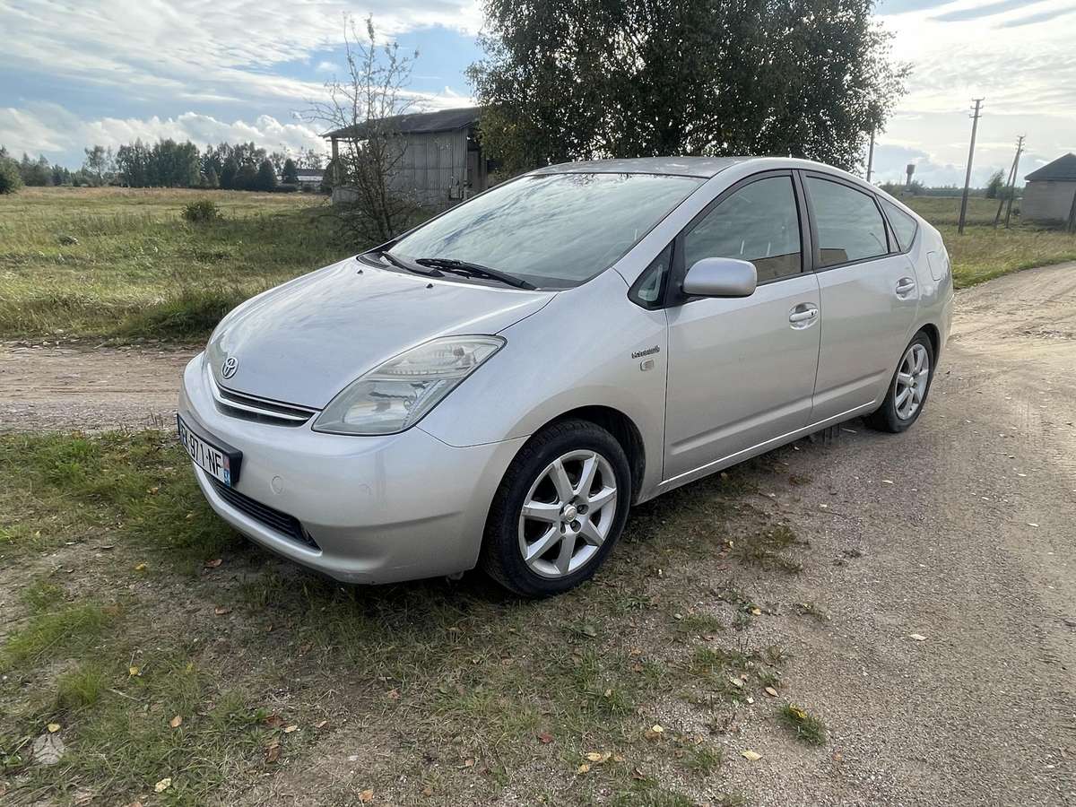 Toyota Prius, 1.5 l., hatchback