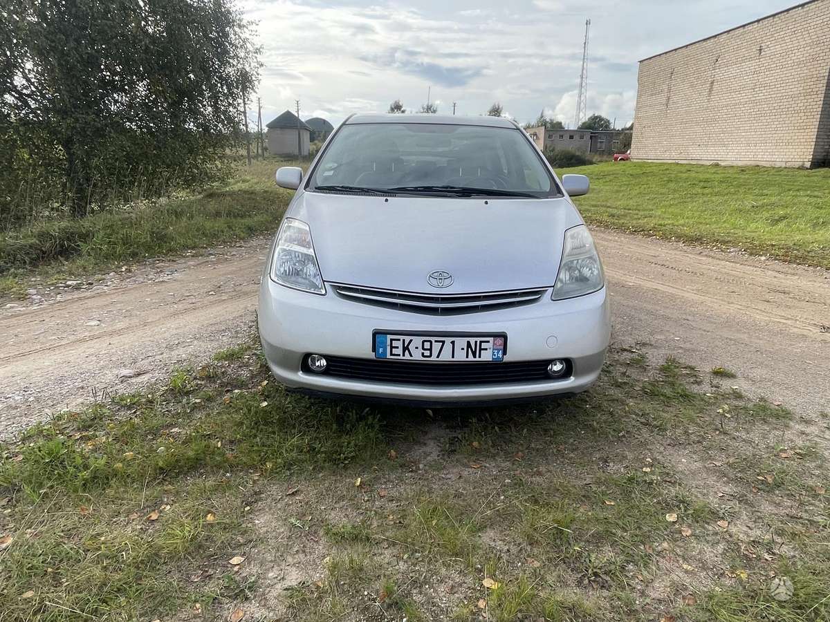 Toyota Prius, 1.5 l., hatchback