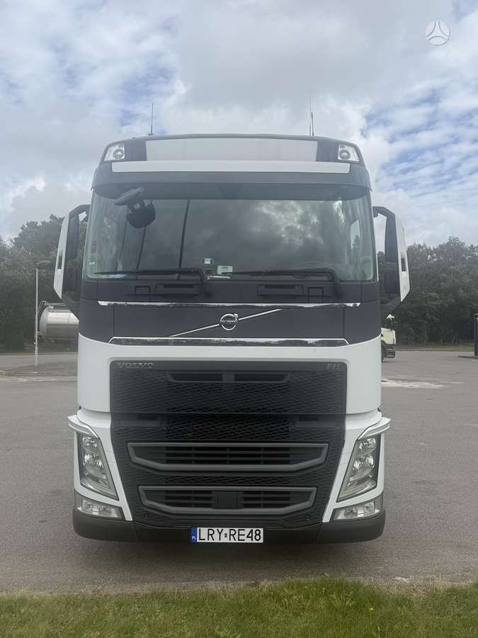 Volvo FH 420 MEGA, double sleeper