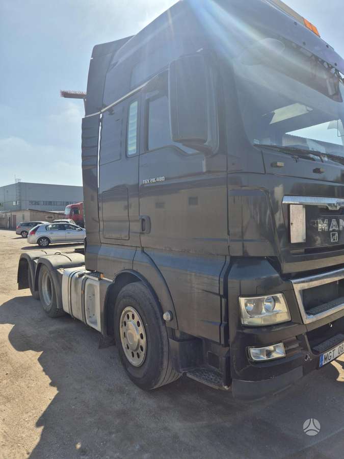 MAN TGX, double sleeper