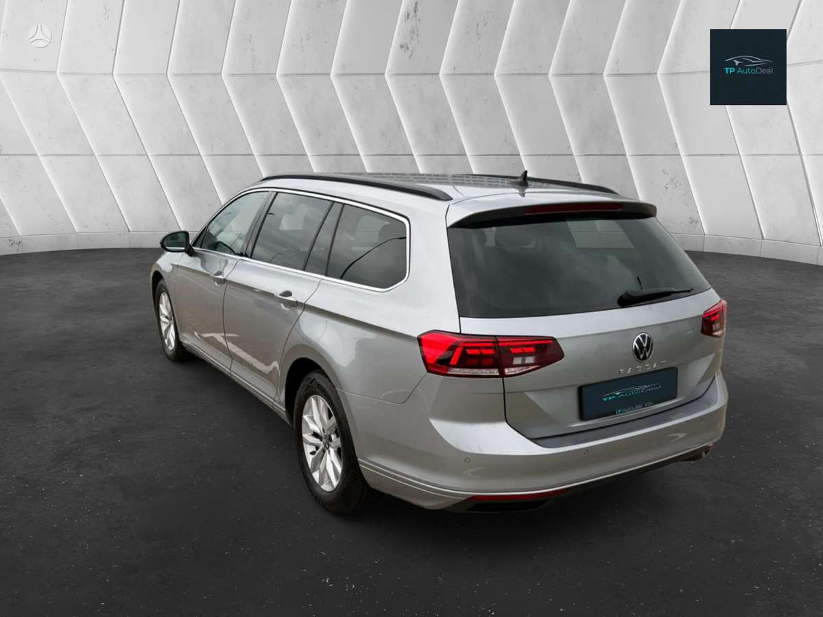 Volkswagen Passat - 9