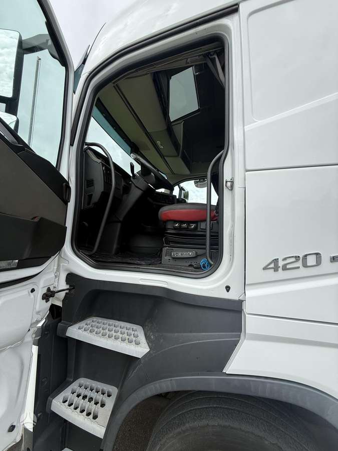 Volvo FH 420 MEGA, double sleeper