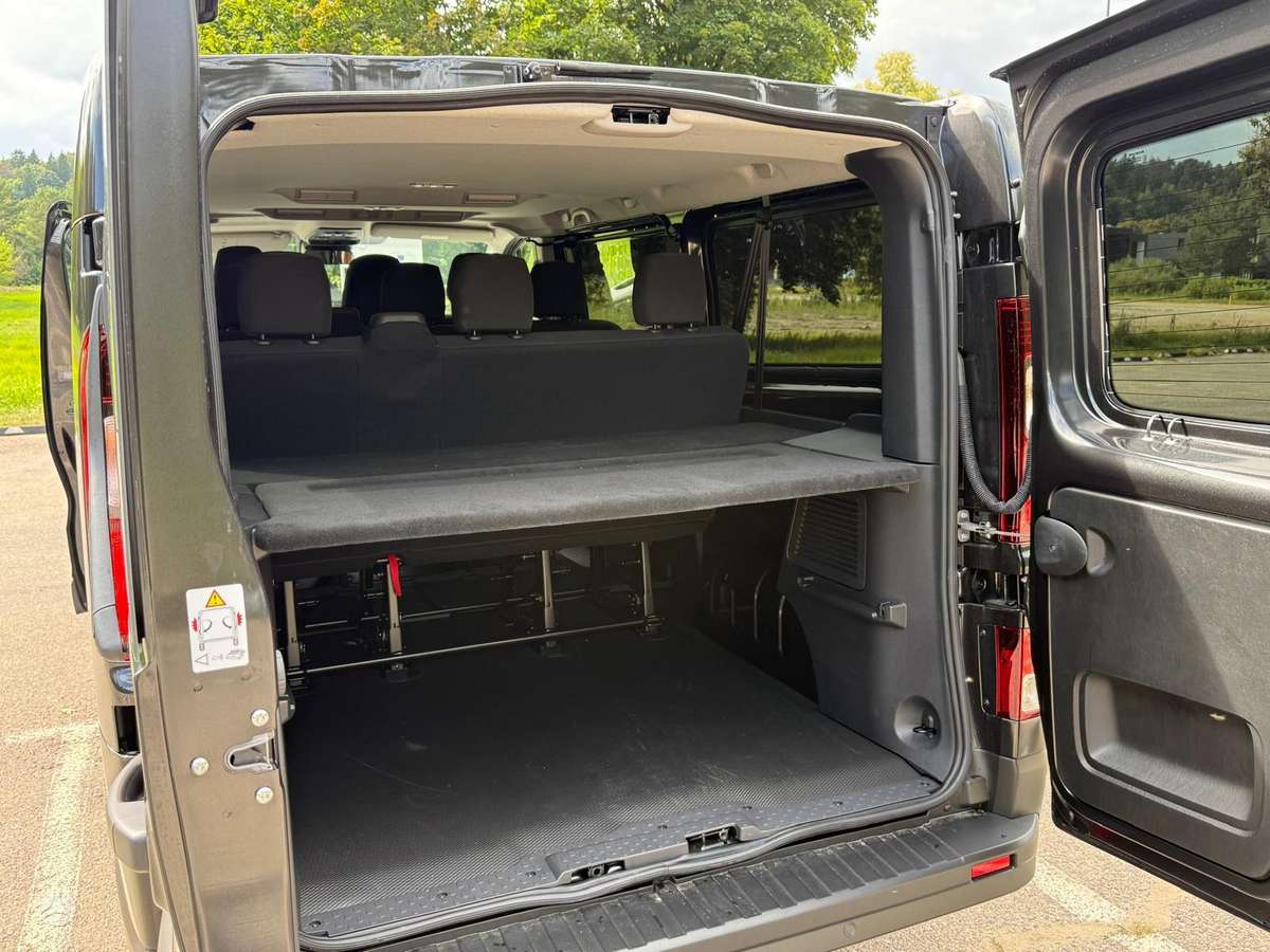 Renault Trafic, keleivinis mikroautobusas