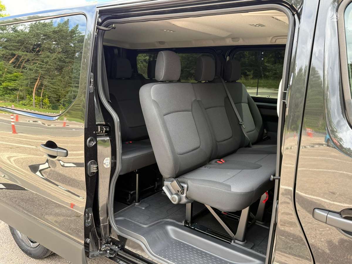 Renault Trafic, keleivinis mikroautobusas
