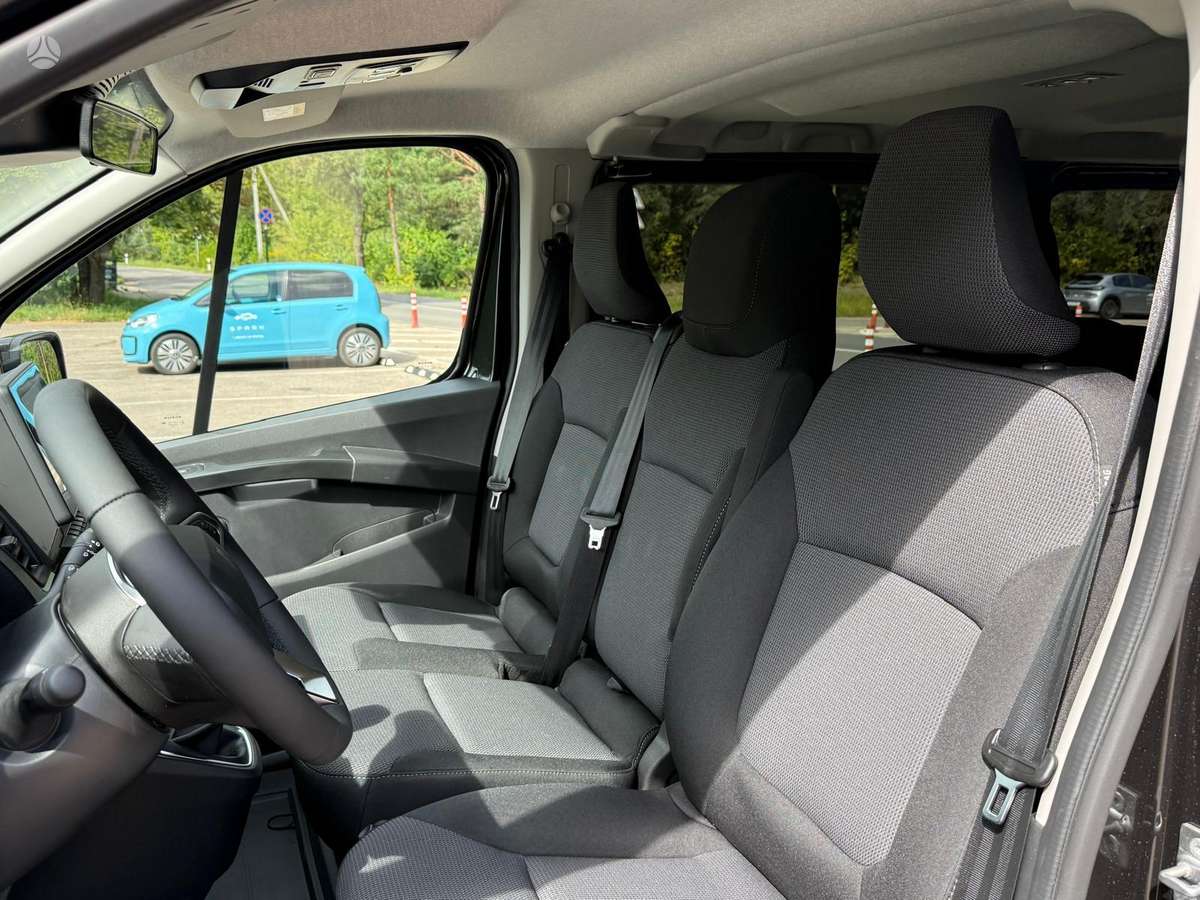 Renault Trafic, keleivinis mikroautobusas
