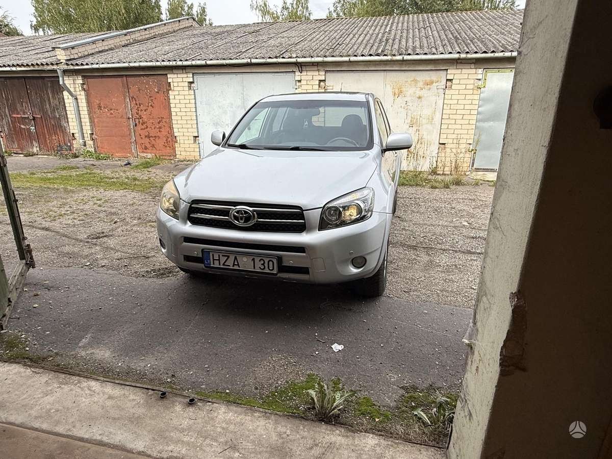 Toyota RAV4 - 5