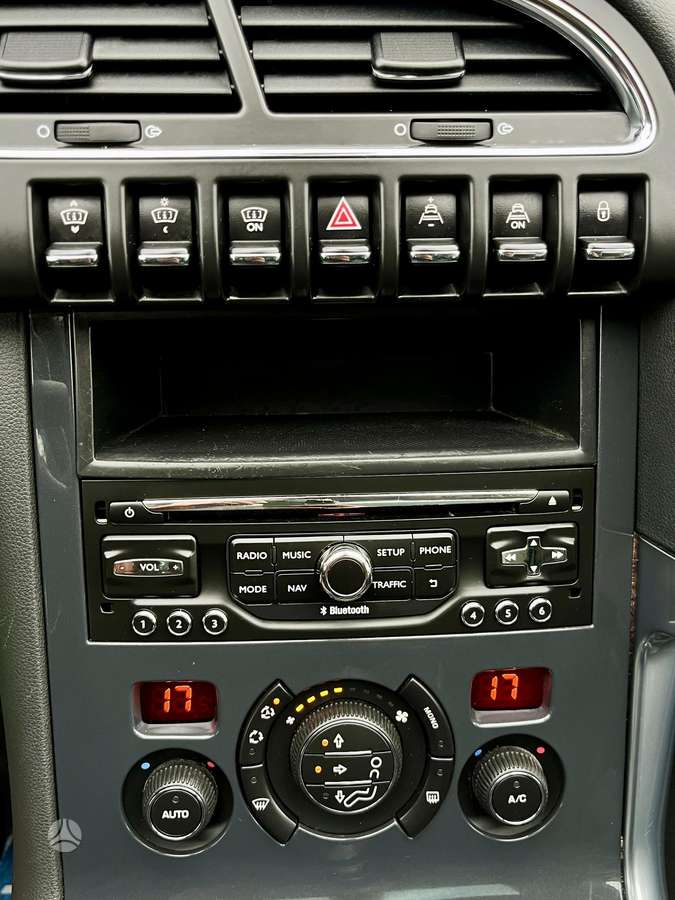 Peugeot 3008 - 12