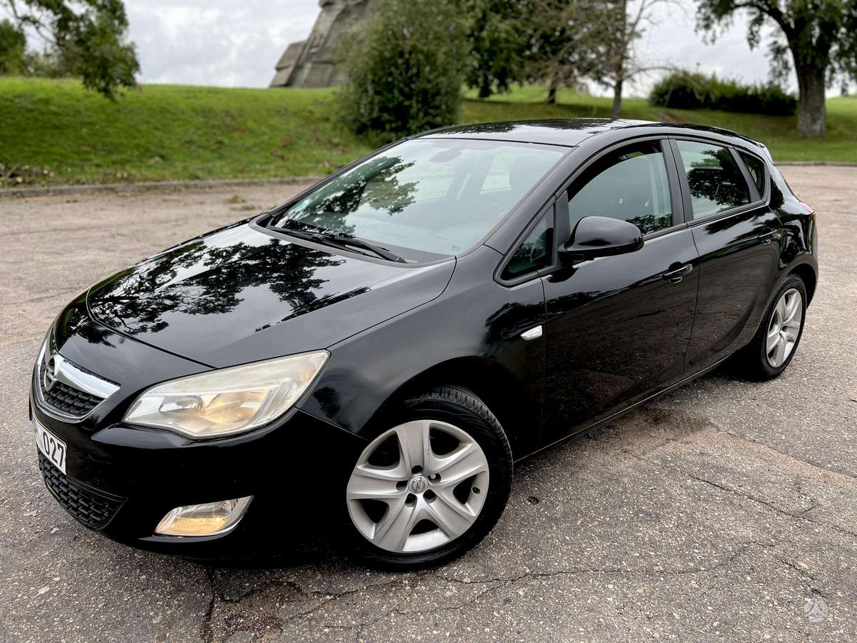 Opel Astra, 1.7 l., hatchback