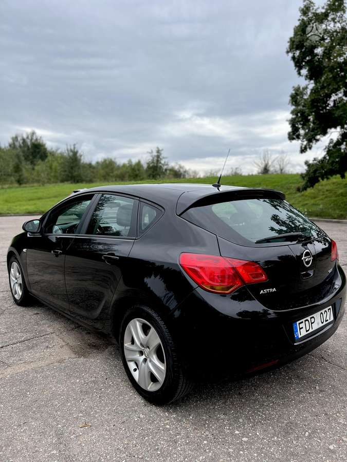Opel Astra, 1.7 l., hatchback