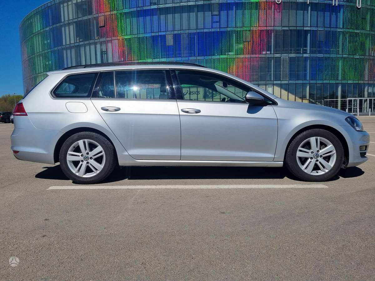 Volkswagen Golf - 9