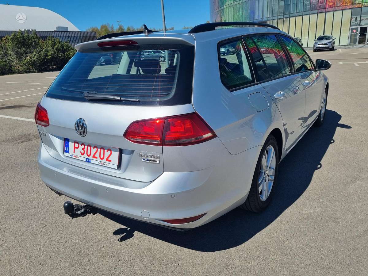 Volkswagen Golf - 11