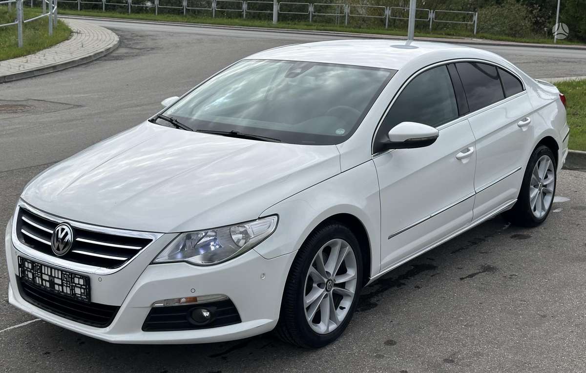 Volkswagen Passat CC - 1