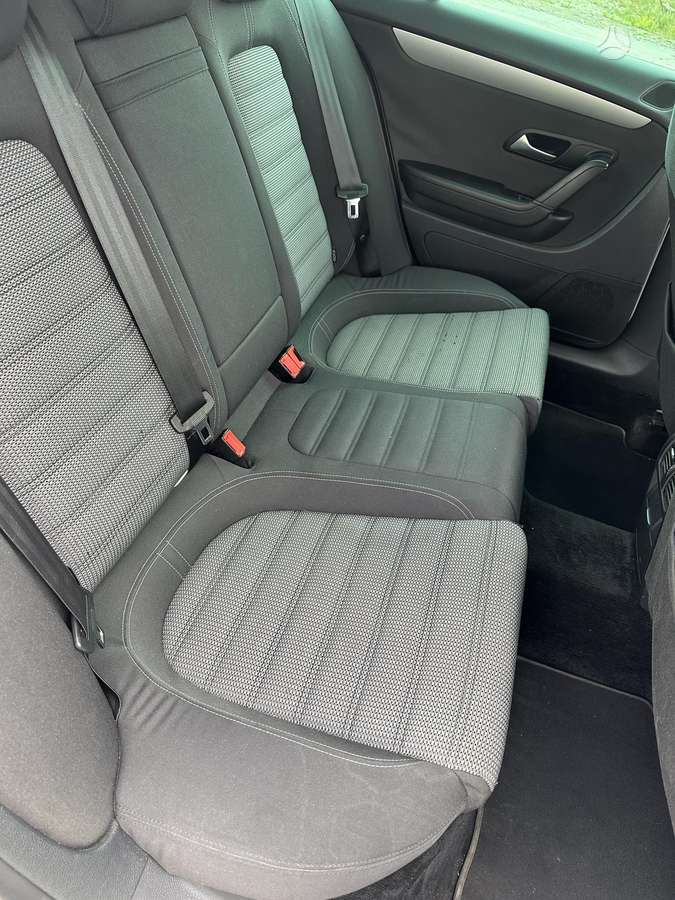 Volkswagen Passat CC - 8