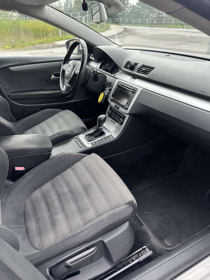 Volkswagen Passat CC - 9