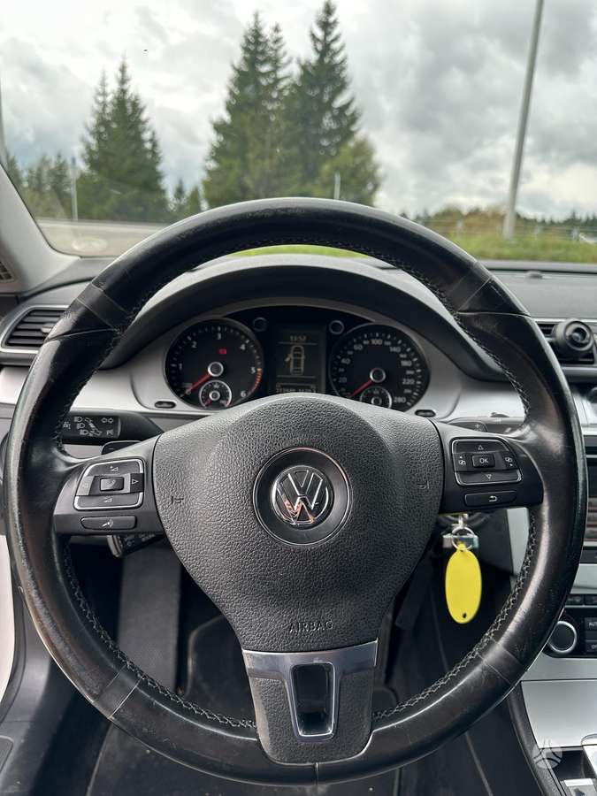 Volkswagen Passat CC - 12