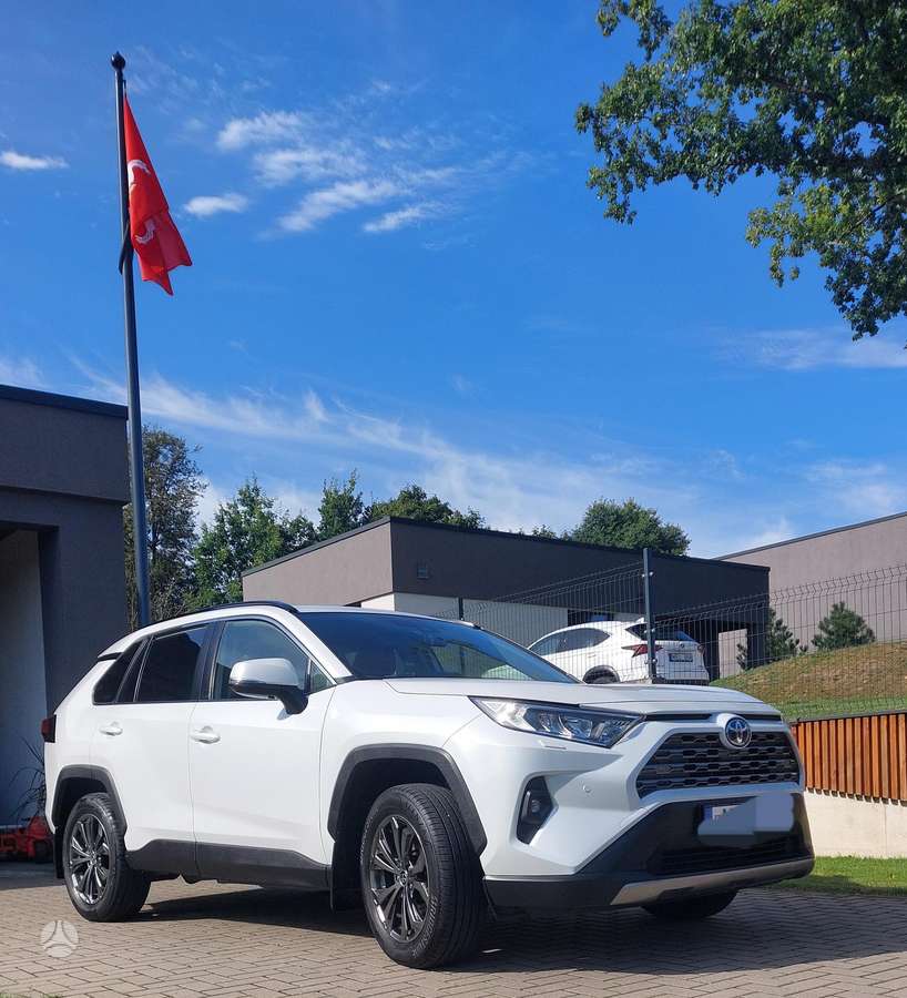 Toyota RAV4 - 1