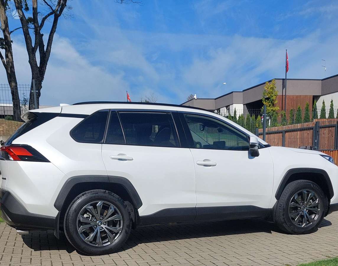 Toyota RAV4 - 3