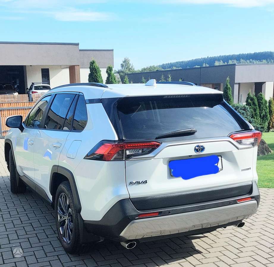 Toyota RAV4 - 6