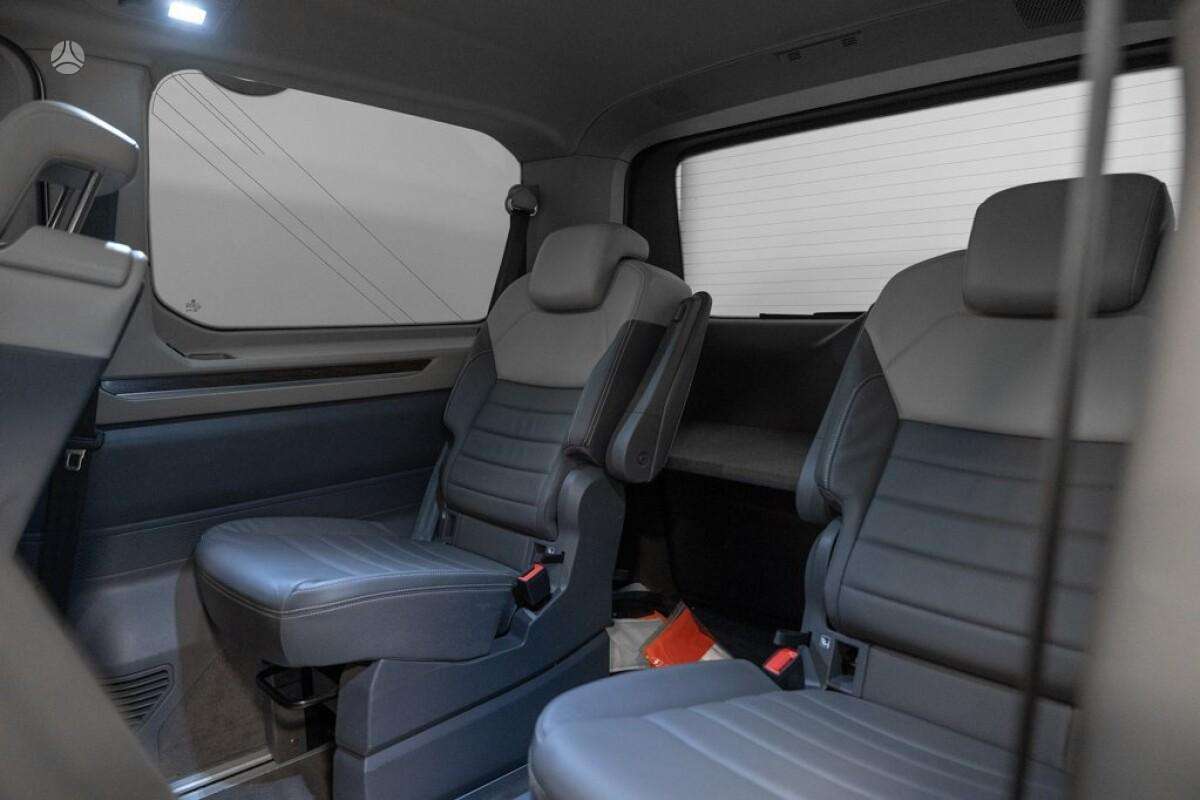 Volkswagen Multivan, 2.0 l., Минивэн