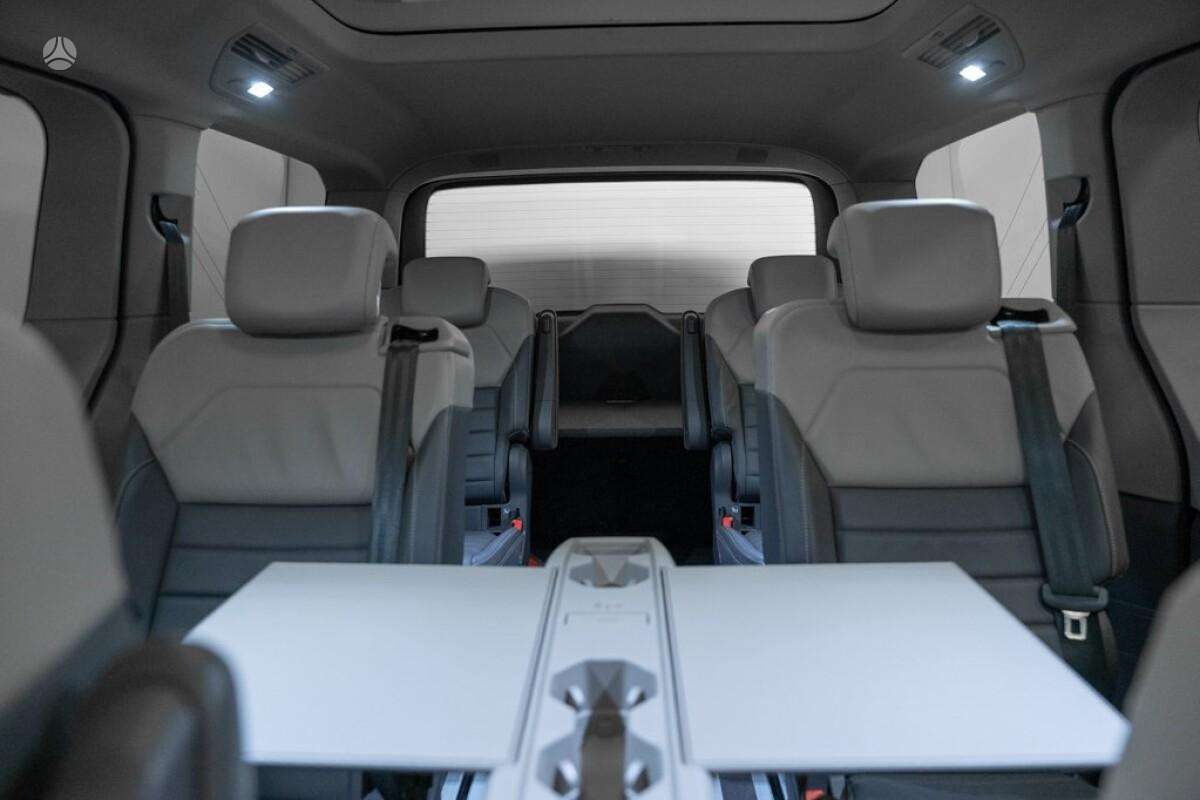 Volkswagen Multivan, 2.0 l., Минивэн