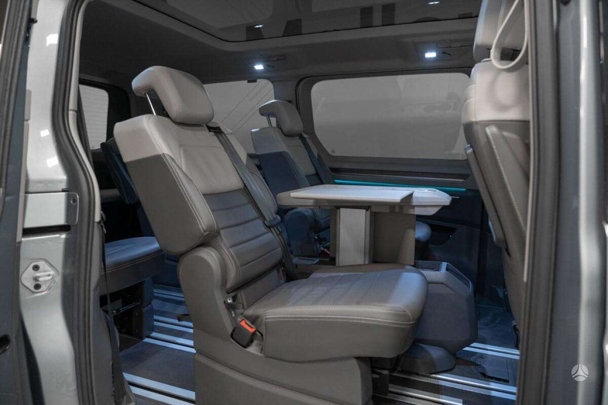 Volkswagen Multivan, 2.0 l., Минивэн
