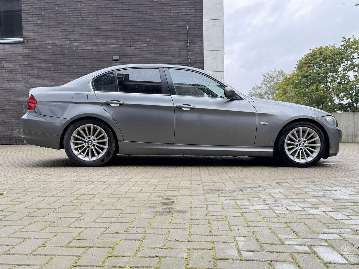 BMW 325, 3.0 l., Седан