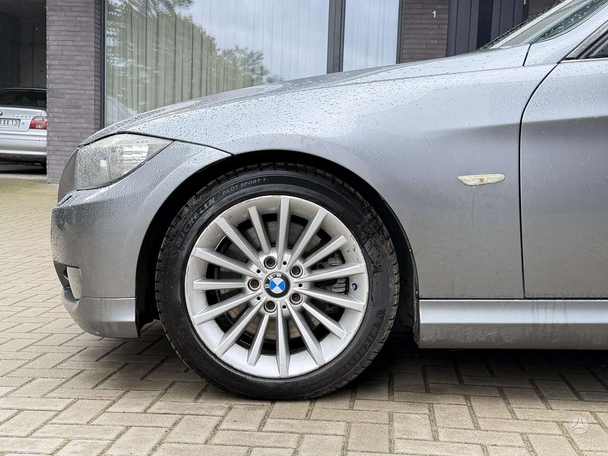 BMW 325, 3.0 l., Седан